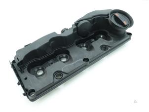 Gebruikte Kleppendeksel Audi A4 (B8) 2.0 TDI 16V Prijs € 90,75 Inclusief btw aangeboden door Brus Motors BV