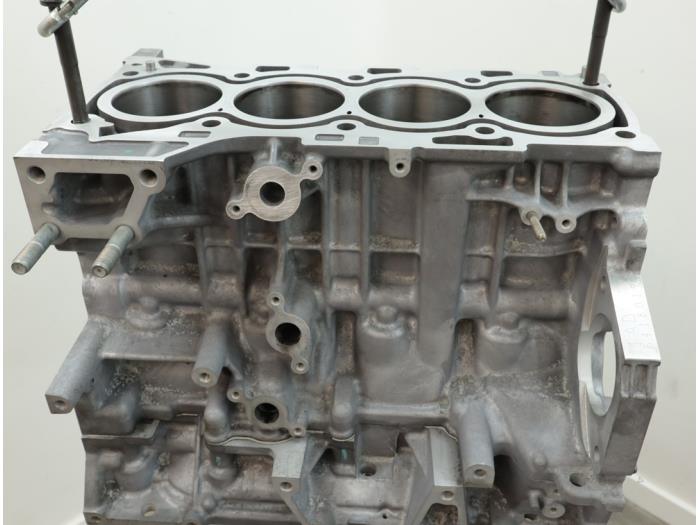 Motor van een Toyota Avensis (T25/B1B) 2.0 16V D-4D-F 2008