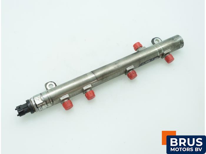 Injector brug van een Iveco New Daily V 29L13, 29L13D, 35C13D, 40C13D 2014