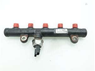 Gebruikte Injector brug Citroen Jumpy (G9) 2.0 HDI 120 16V Prijs € 90,75 Inclusief btw aangeboden door Brus Motors BV
