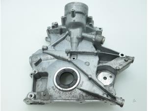 Gebruikte Distributiedeksel Mercedes C (C205) C-200 2.0 16V Prijs € 90,75 Inclusief btw aangeboden door Brus Motors BV