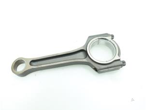 Gebruikte Drijfstang Ford C-Max (DXA) 1.0 Ti-VCT EcoBoost 12V 125 Prijs € 90,75 Inclusief btw aangeboden door Brus Motors BV