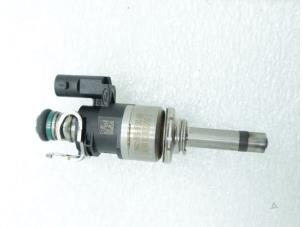 Gebruikte Injector (benzine injectie) Ford Focus 4 1.0 Ti-VCT EcoBoost 12V 125 Prijs € 60,50 Inclusief btw aangeboden door Brus Motors BV
