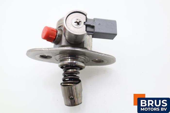 Gebruikte Brandstofpomp Mechanisch BMW 6 serie (F13) 650i V8 32V Prijs € 302,50 Inclusief btw aangeboden door Brus Motors BV