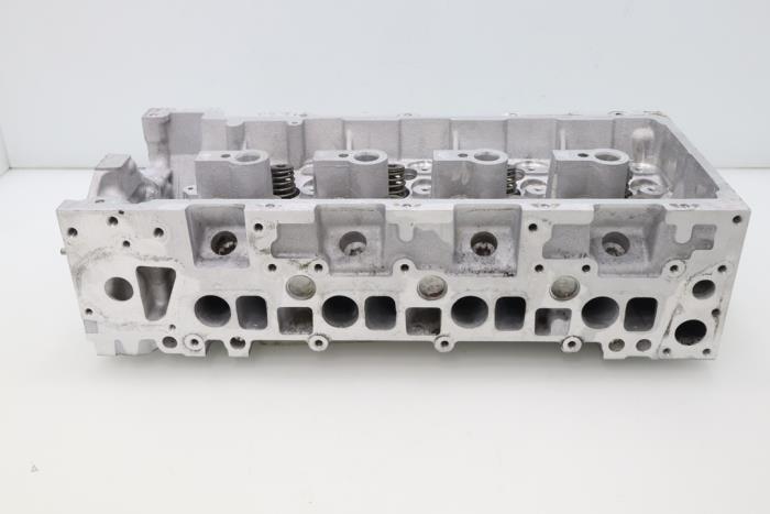 Cilinderkop van een Mercedes-Benz Vito (639.6) 2.2 109 CDI 16V 2007