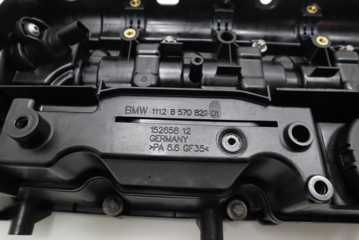 Kleppendeksel van een BMW 3 serie (F30) 320d 2.0 16V Performance Power Kit 2016