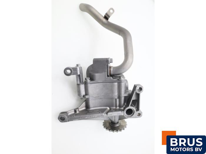 Gebruikte Oliepomp Mercedes E (W211) 2.2 E-220 CDI 16V Prijs € 90,75 Inclusief btw aangeboden door Brus Motors BV
