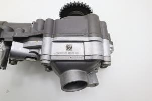 Gebruikte Oliepomp Mercedes E (W213) E-350 EQ Boost 2.0 Turbo 16V Prijs € 181,50 Inclusief btw aangeboden door Brus Motors BV