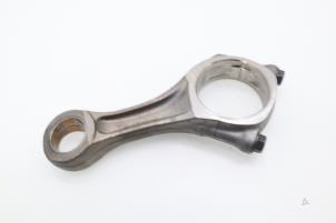 Gebruikte Drijfstang Iveco New Daily IV 29L12 Prijs € 90,75 Inclusief btw aangeboden door Brus Motors BV