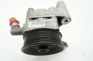 Gebruikte Pomp Servo Iveco New Daily IV 29L12V, 29L12V/P Prijs € 121,00 Inclusief btw aangeboden door Brus Motors BV