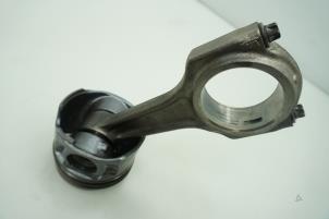 Gebruikte Drijfstang Dodge Nitro 2.8 CRD 16V 4x4 Prijs € 90,75 Inclusief btw aangeboden door Brus Motors BV