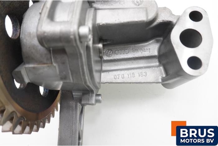 Gebruikte Oliepomp Volkswagen Touareg (7LA/7L6) 2.5 TDI R5 Prijs € 90,75 Inclusief btw aangeboden door Brus Motors BV
