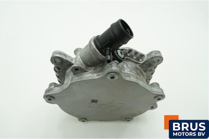 Gebruikte Vacuumpomp (Benzine) Mercedes C (W205) C-180 1.6 16V Prijs € 90,75 Inclusief btw aangeboden door Brus Motors BV