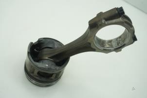 Gebruikte Drijfstang Toyota Land Cruiser 100 (J10) 4.2 TDI 100 24V Prijs € 90,75 Inclusief btw aangeboden door Brus Motors BV