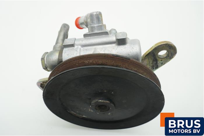 Gebruikte Pomp Servo Nissan Cabstar (F24) 3.0 TDI 16_ V 35.14 Prijs € 90,75 Inclusief btw aangeboden door Brus Motors BV
