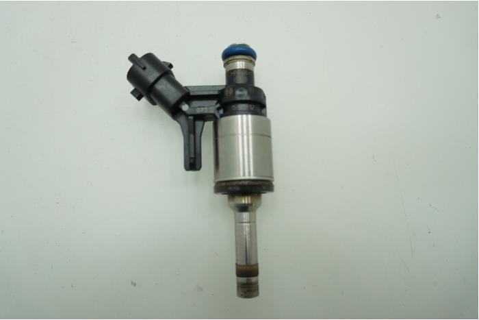Injector (benzine injectie) van een BMW 1 serie (F20) 114i 1.6 16V 2014