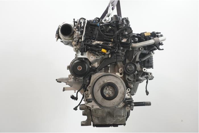 Motor van een Mercedes-Benz GLC Coupe (C253) 2.0 300d 16V 4-Matic 2020