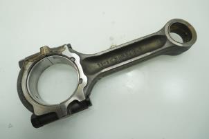 Gebruikte Drijfstang Nissan Navara (D23) 2.5 dCi 16V 4x4 Prijs € 90,75 Inclusief btw aangeboden door Brus Motors BV