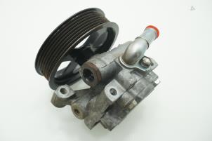 Gebruikte Stuurpomp Landrover Defender I 2.2 TD4 16V Prijs € 181,50 Inclusief btw aangeboden door Brus Motors BV