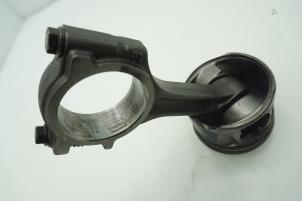 Gebruikte Drijfstang Opel Vivaro 1.6 CDTi BiTurbo 125 Euro 6 Prijs € 90,75 Inclusief btw aangeboden door Brus Motors BV