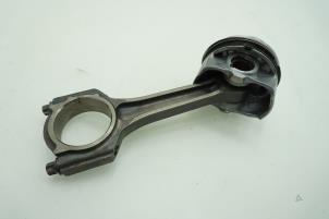 Gebruikte Drijfstang Ford Focus 3 1.0 Ti-VCT EcoBoost 12V 125 Prijs € 90,75 Inclusief btw aangeboden door Brus Motors BV