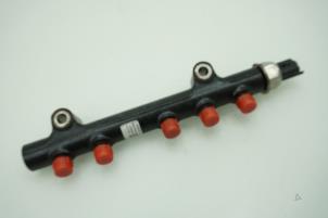 Gebruikte Injector brug Citroen C3 (SC) 1.6 HDi 16V 92 Prijs € 90,75 Inclusief btw aangeboden door Brus Motors BV