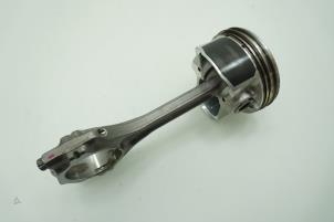 Gebruikte Drijfstang Smart Fortwo Cabrio (451.4) 1.0 52 kW Prijs € 90,75 Inclusief btw aangeboden door Brus Motors BV