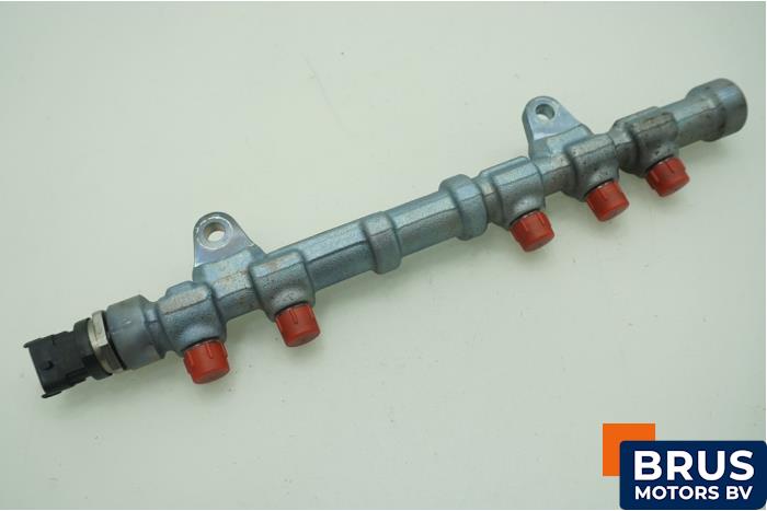 Gebruikte Injector brug Fiat Fiorino (225) 1.3 D 16V Multijet 80 Prijs € 90,75 Inclusief btw aangeboden door Brus Motors BV