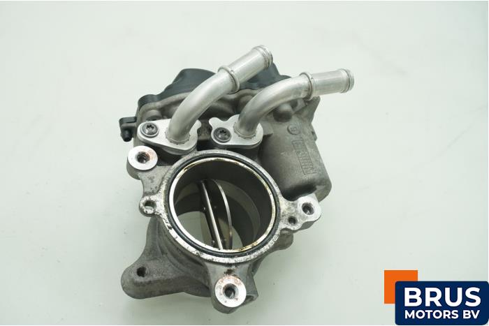 Gebruikte Gasklephuis Volkswagen Passat (3G2) 2.0 TDI 16V 190 Prijs € 90,75 Inclusief btw aangeboden door Brus Motors BV
