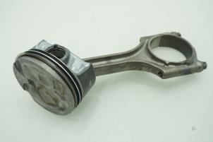 Gebruikte Drijfstang Volvo S60 III (ZS) 2.0 B4 16V Mild Hybrid Geartronic Prijs € 90,75 Inclusief btw aangeboden door Brus Motors BV