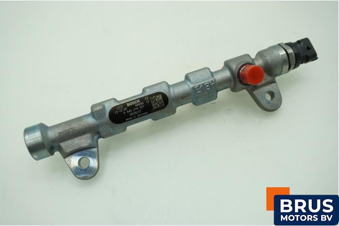 Gebruikte Common rail (Injectie) Opel Insignia 2.0 CDTI 16V 120 ecoFLEX Prijs € 90,75 Inclusief btw aangeboden door Brus Motors BV