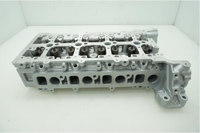 Cilinderkop van een Mercedes-Benz Sprinter 3,5t (907.6/910.6) 317 CDI 2.0 D FWD 2023
