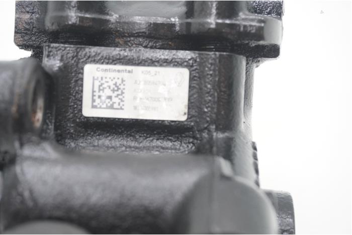 Hogedrukpomp van een Renault Master III (FV) 2.3 dCi 165 16V FWD 2020