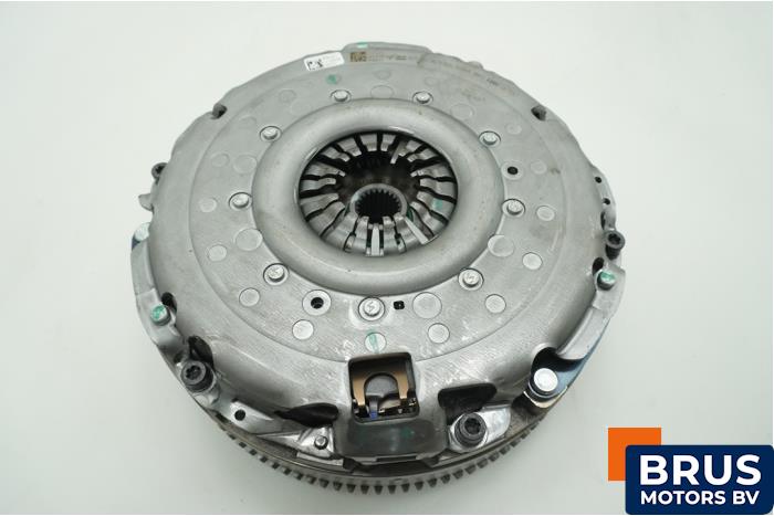 Nieuwe Vliegwiel dubbele massa Fiat Ducato (250) 2.2 D 140 Multijet 3 Prijs € 544,50 Inclusief btw aangeboden door Brus Motors BV