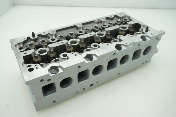 Cilinderkop van een Volkswagen Crafter (SY) 2.0 TDI RWD 2019