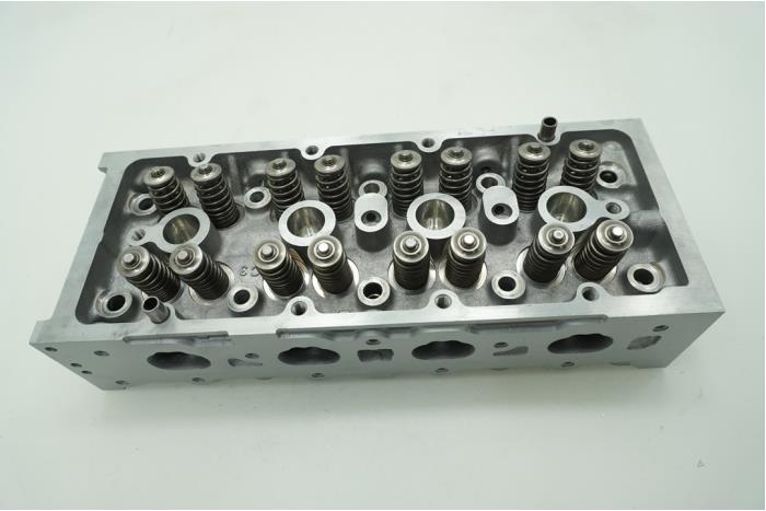 Cilinderkop van een Jeep Renegade (BU) 1.4 Multi Air 16V 4x4 2015