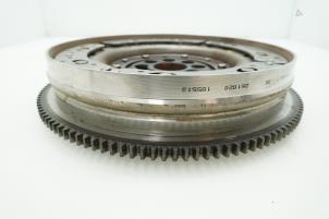 Gebruikte Dubbele massa vliegwiel Renault Trafic Passenger (1JL/2JL/3JL/4JL) 2.0 dCi 16V 170 Prijs € 242,00 Inclusief btw aangeboden door Brus Motors BV