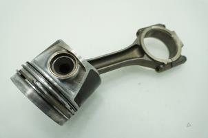 Gebruikte Drijfstang Dodge Journey 2.0 CRD 16V Prijs € 90,75 Inclusief btw aangeboden door Brus Motors BV