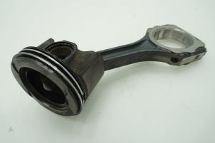 Gebruikte Drijfstang Mercedes B (W247) 2.0 B-200d Prijs € 90,75 Inclusief btw aangeboden door Brus Motors BV