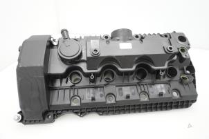 Gebruikte Kleppendeksel BMW 5 serie (E60) 540i 32V Prijs € 242,00 Inclusief btw aangeboden door Brus Motors BV