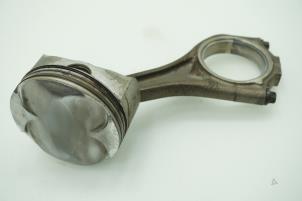 Gebruikte Drijfstang BMW 5 serie (E60) 540i 32V Prijs € 90,75 Inclusief btw aangeboden door Brus Motors BV