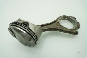 Gebruikte Drijfstang BMW 5 serie (E60) 540i 32V Prijs € 90,75 Inclusief btw aangeboden door Brus Motors BV