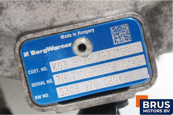 Turbo van een Opel Vivaro 2.0 CDTI 150 2021