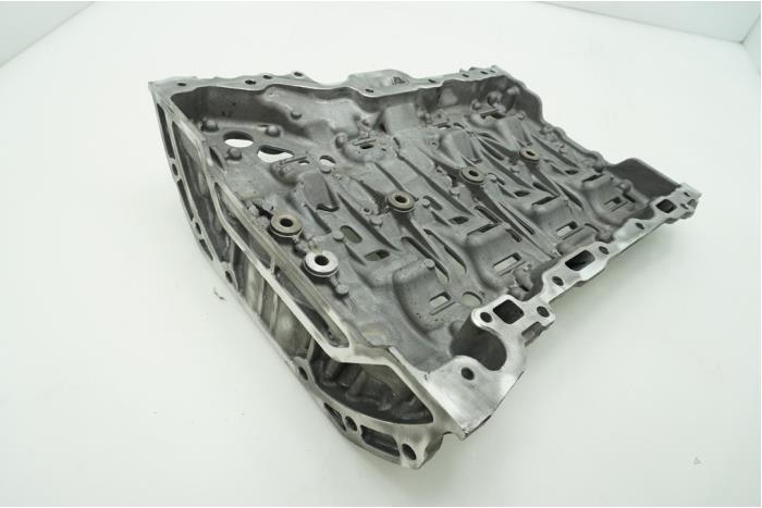 Carterpan van een Mercedes-Benz E (W213) E-200d 2.0 Turbo 16V 2018