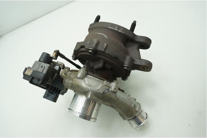 Turbo van een Ford Transit Custom 2.2 TDCi 16V 2015