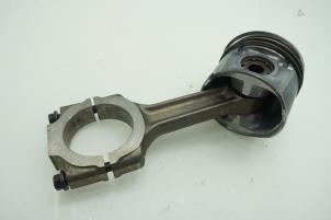 Gebruikte Drijfstang Fiat Croma (194) 1.9 D Multijet Prijs € 90,75 Inclusief btw aangeboden door Brus Motors BV