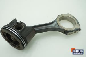 Gebruikte Drijfstang Mercedes E (W213) E-220d 2.0 Turbo 16V Prijs € 90,75 Inclusief btw aangeboden door Brus Motors BV