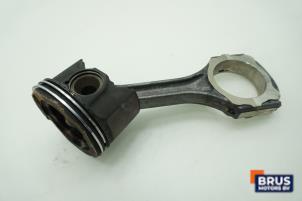 Gebruikte Drijfstang Mercedes E (W213) E-220d 2.0 Turbo 16V Prijs € 90,75 Inclusief btw aangeboden door Brus Motors BV