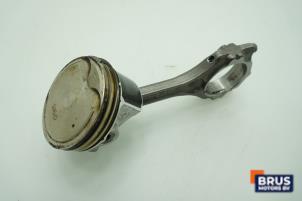 Gebruikte Drijfstang Smart Fortwo Coupé (451.3) 1.0 52 KW Prijs € 90,75 Inclusief btw aangeboden door Brus Motors BV