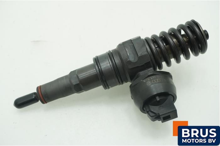 Gebruikte Verstuiver (diesel) Volkswagen Transporter T5 2.5 TDi PF Prijs € 90,75 Inclusief btw aangeboden door Brus Motors BV